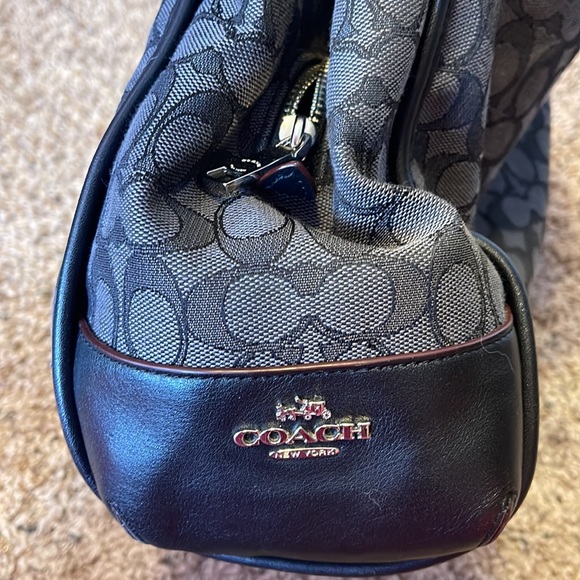 Coach signature shoulder bag - Picture 2 of 6